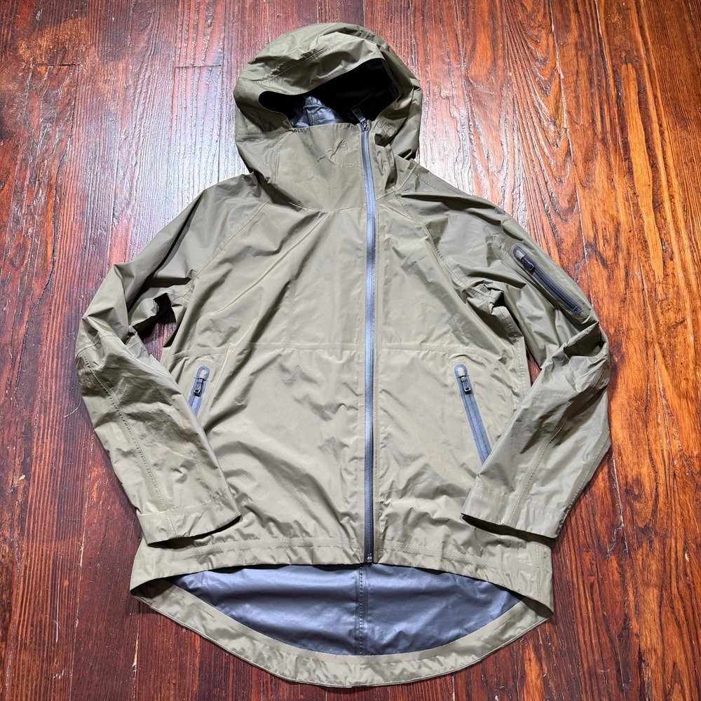 Nike Rain Jacket Womens M Green H2O Woven Cape Taped Seams Waterproof Hooded